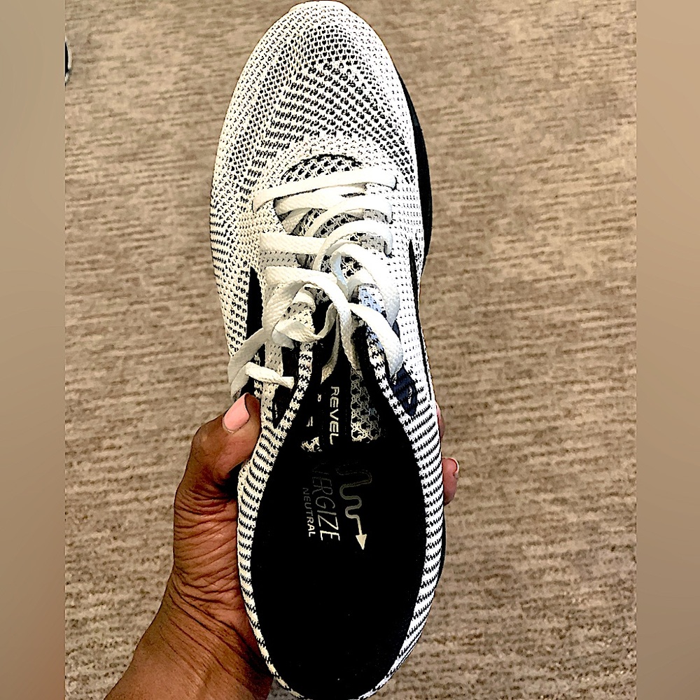Brooks shoes for women worn one time